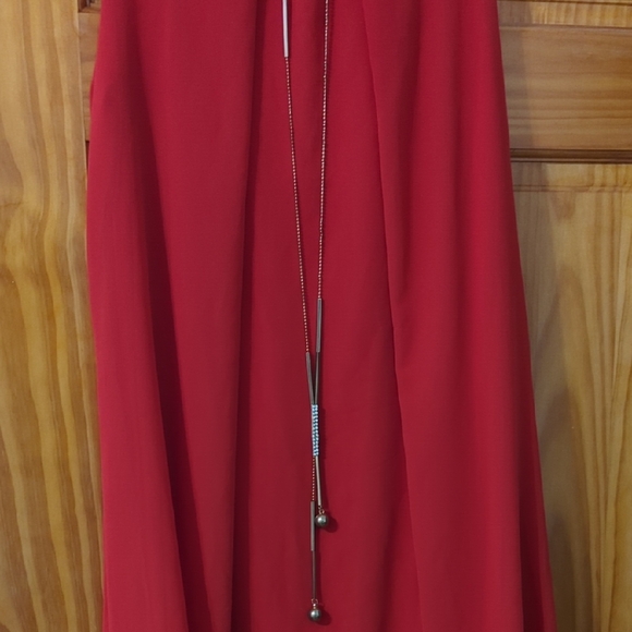 Elegant Red Midi Dress - Picture 3 of 8